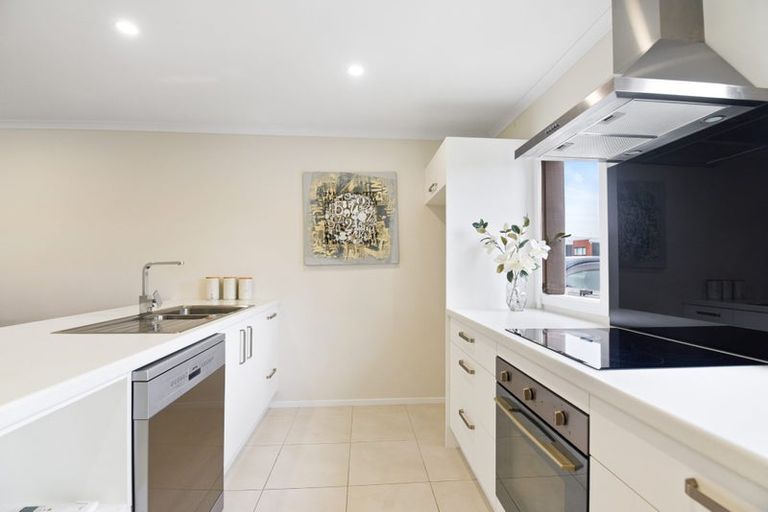 Photo of property in 16 Anna Jean Crescent, Flagstaff, Hamilton, 3210