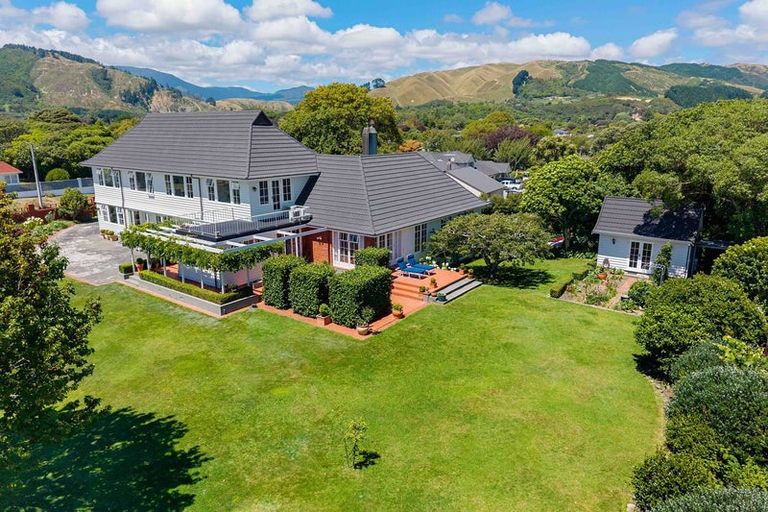 Photo of property in 45-47 Kohekohe Road, Waikanae, 5036