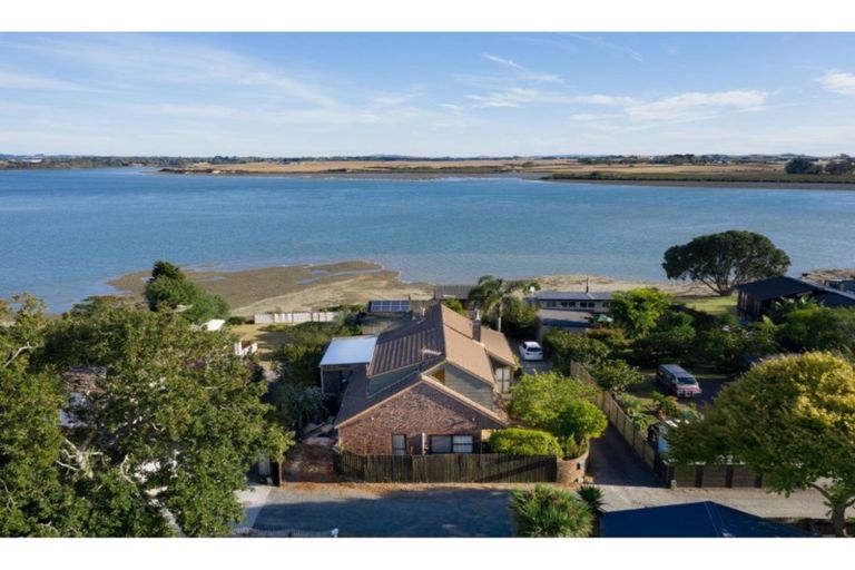 Photo of property in 13a Lawson Way, Weymouth, Auckland, 2103
