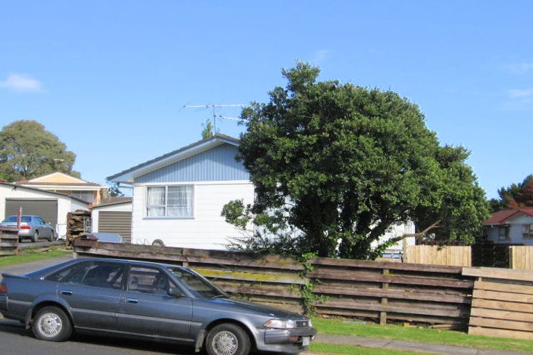 Photo of property in 13 Charntay Avenue, Clover Park, Auckland, 2019