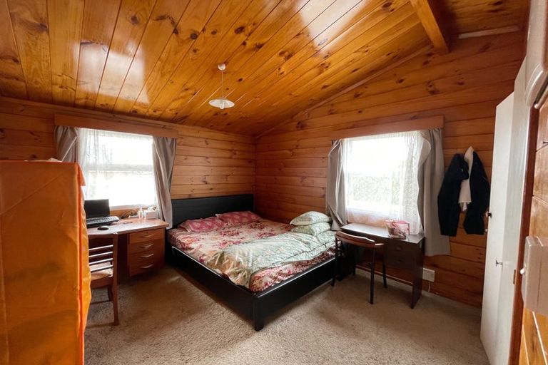 Photo of property in 35 Wairau Road, Forrest Hill, Auckland, 0627