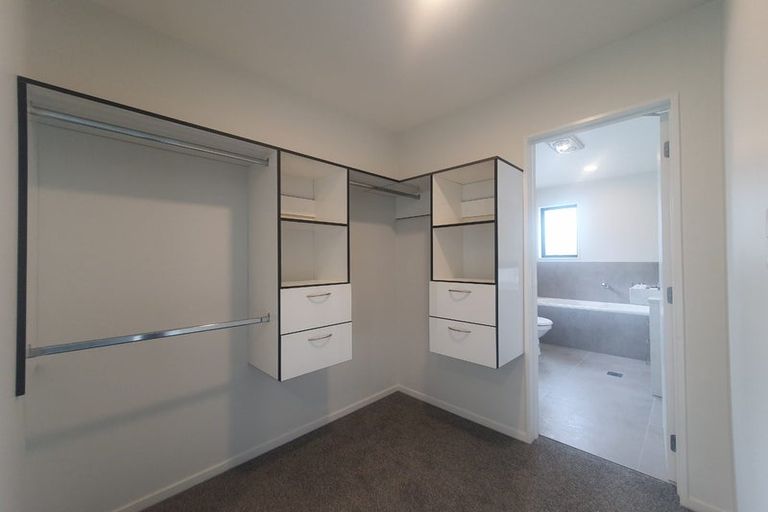 Photo of property in 3d Datura Place, Sunnynook, Auckland, 0620