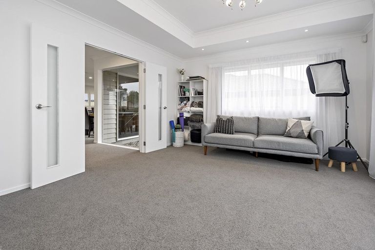 Photo of property in 13 Twin Willow Close, Cambridge, 3434