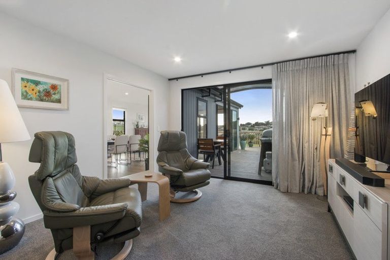 Photo of property in 37 Ridge Drive, Omokoroa, 3114