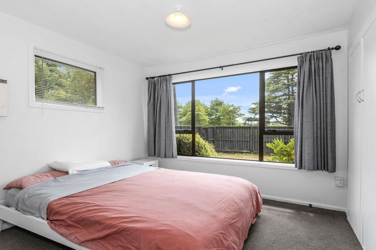 Photo of property in 1/365 Avonhead Road, Avonhead, Christchurch, 8042