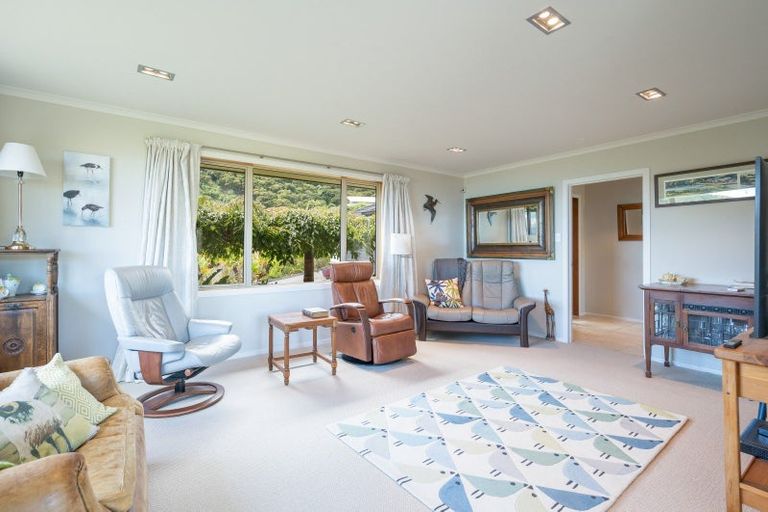 Photo of property in 16 Springlea Heights, Atawhai, Nelson, 7010