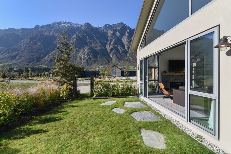 Photo of property in 1 Afton Lane, Jacks Point, Queenstown, 9371