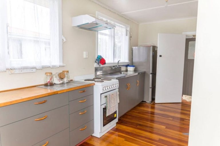 Photo of property in 31 James Street, Dannevirke, 4930