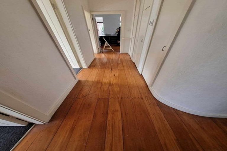 Photo of property in 116 Karori Road, Karori, Wellington, 6012