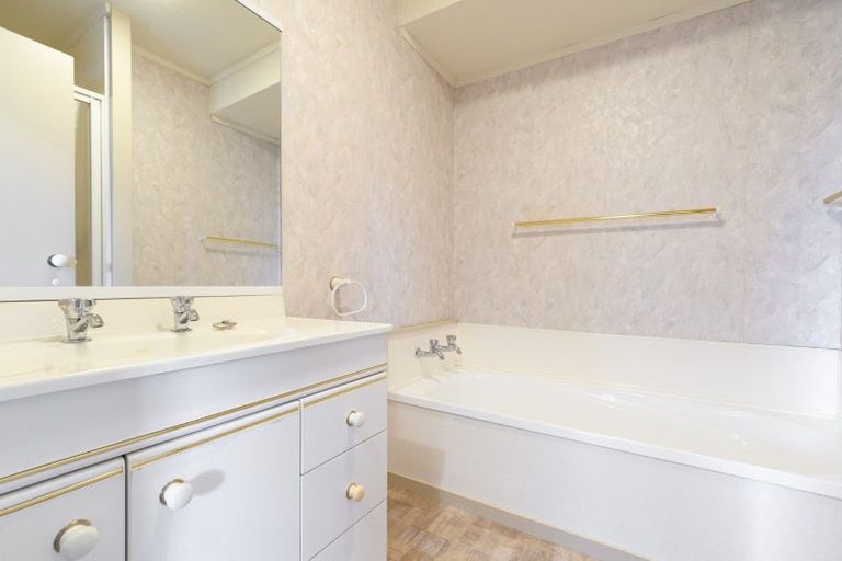 Photo of property in 70 Chadwick Road, Greerton, Tauranga, 3112