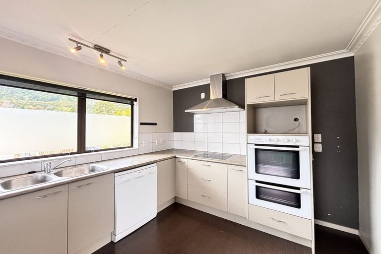 Photo of property in 9 Ema Street, Te Aroha, 3320