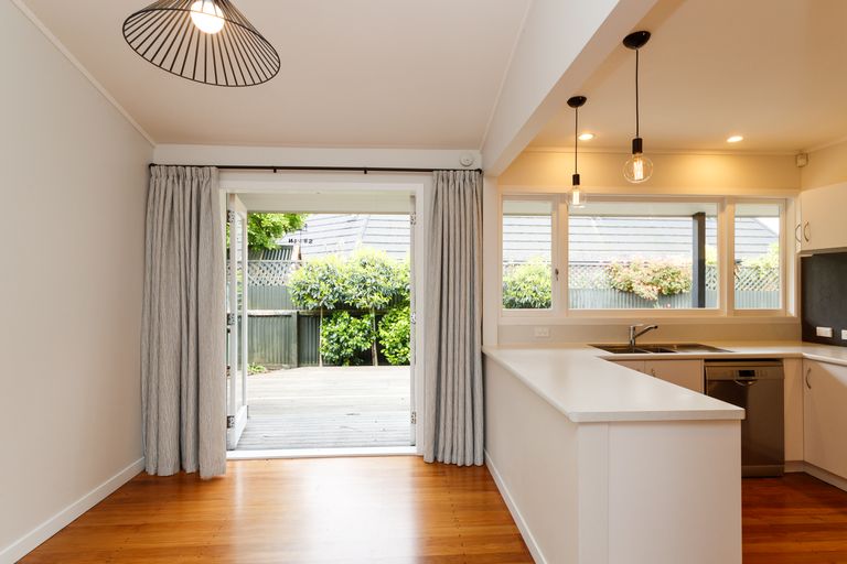 Photo of property in 26b Ihaka Street, Hokowhitu, Palmerston North, 4410