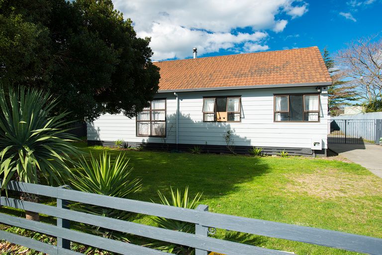 Photo of property in 232 Lytton Road, Elgin, Gisborne, 4010