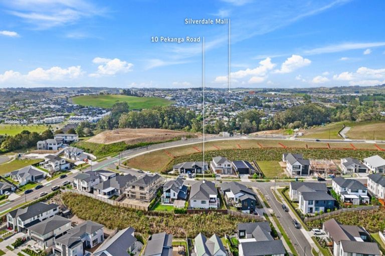 Photo of property in 10 Pekanga Road, Orewa, 0931