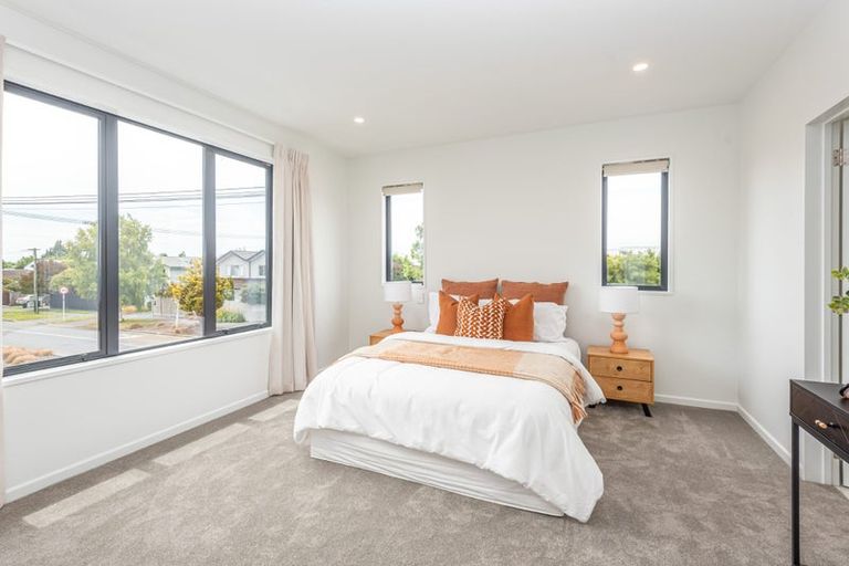 Photo of property in 210 Edgeware Road, Edgeware, Christchurch, 8013