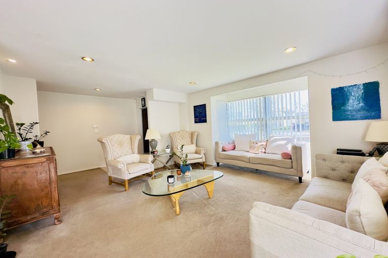 Photo of property in 189 Porchester Road, Takanini, 2112