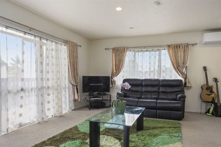 Photo of property in 58e Sunnyside Road, Sunnyvale, Auckland, 0612