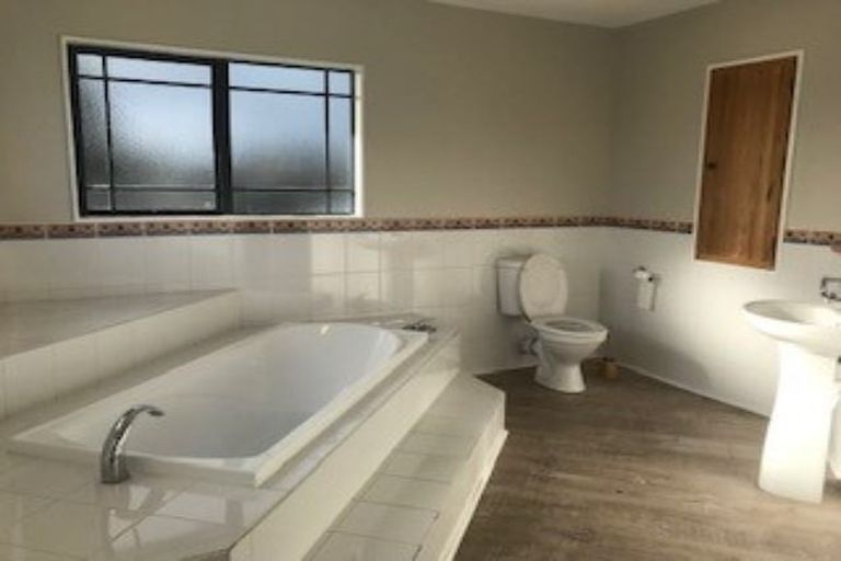 Photo of property in 21 Elderton Avenue, Pyes Pa, Tauranga, 3112