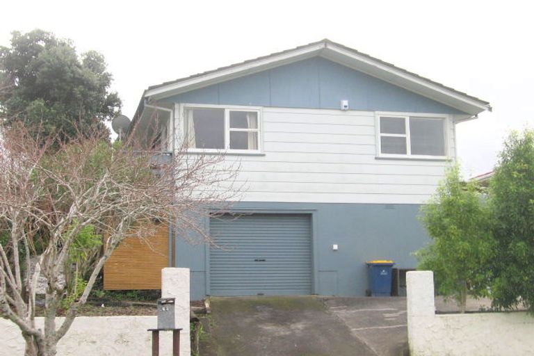 Photo of property in 61 Sunline Avenue, Massey, Auckland, 0614