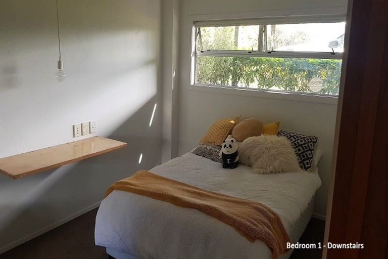 Photo of property in 84a Marine Parade, Mellons Bay, Auckland, 2014