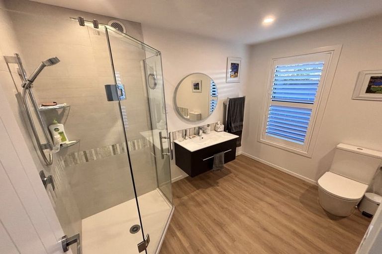 Photo of property in 115a Rosario Crescent, Red Beach, 0932