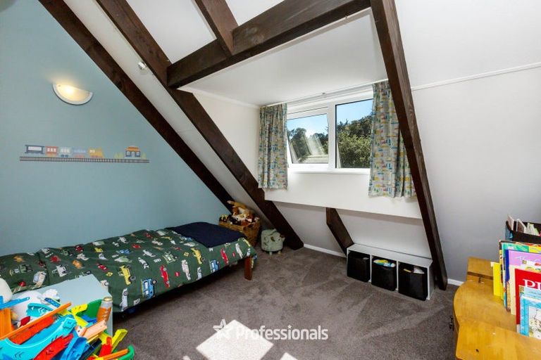 Photo of property in 58 Larchmont Grove, Totara Park, Upper Hutt, 5018