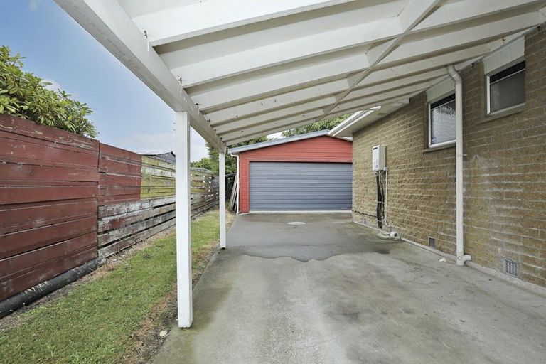Photo of property in 100 Dunbeath Crescent, Kew, Invercargill, 9812
