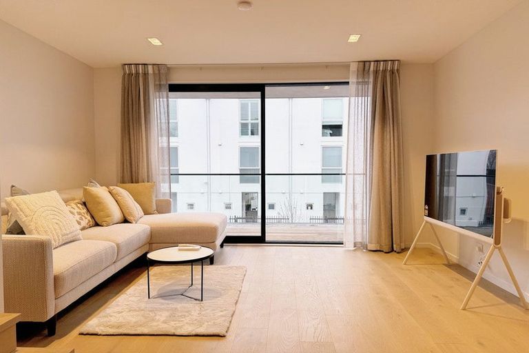 Photo of property in 14/33 Kilmore Street, Christchurch Central, Christchurch, 8013