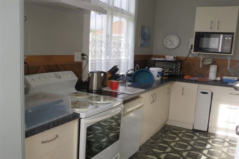 Photo of property in 30 Sussex Street, Levin, 5510