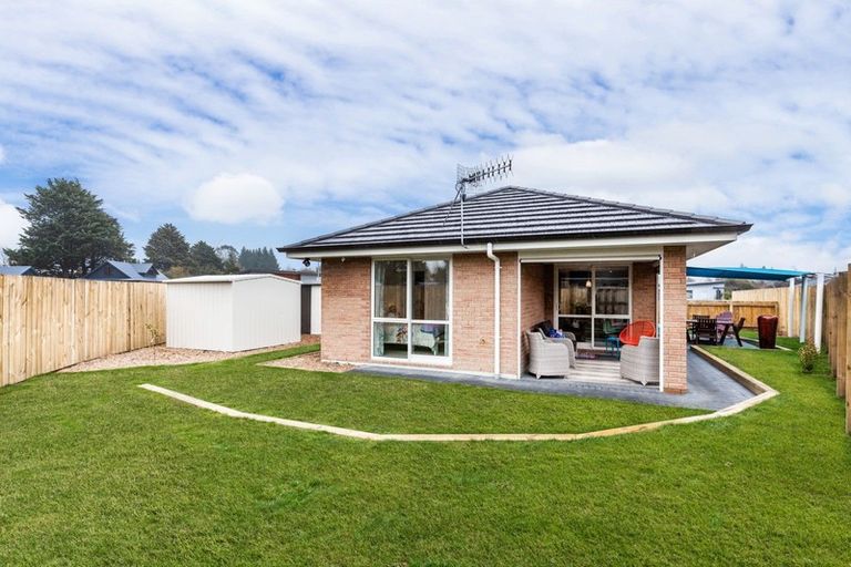 Photo of property in 13 Ngahana Place, Turangi, 3334