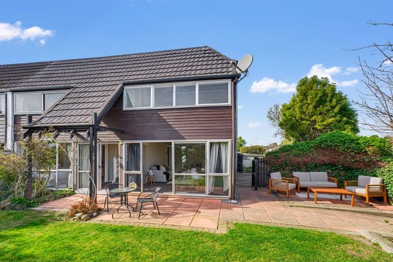 Photo of property in 1 Quinton Place, Bishopdale, Christchurch, 8053