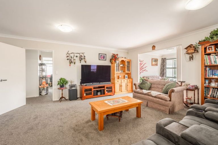 Photo of property in 18 Hamon Place, Pukehangi, Rotorua, 3015