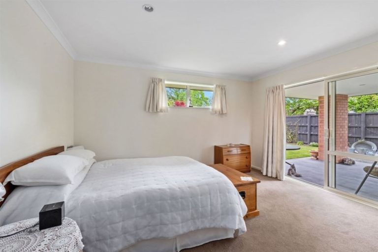 Photo of property in 15 Kotare Street, Fendalton, Christchurch, 8041
