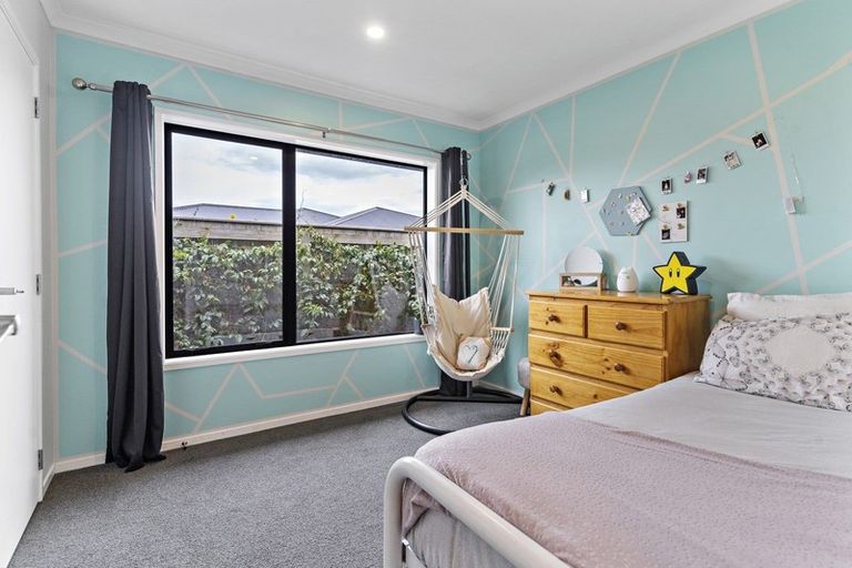 Photo of property in 4 Routhan Way, Carterton, 5713