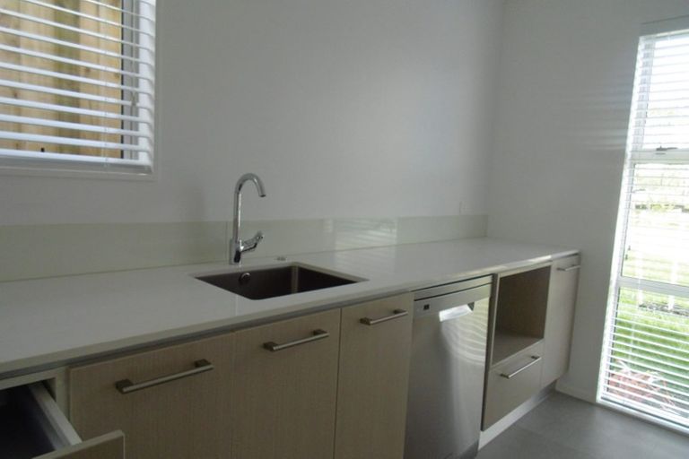 Photo of property in 7 Forbes Mccammon Drive, Swanson, Auckland, 0614