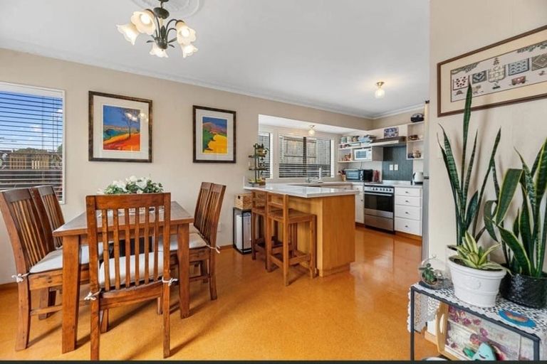 Photo of property in 394 Oceanbeach Road, Mount Maunganui, 3116