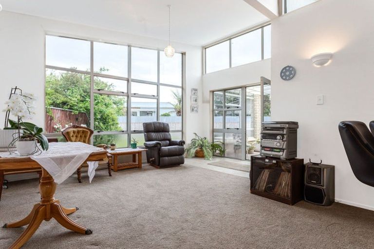 Photo of property in 63 Mcphee Street, Dannevirke, 4930