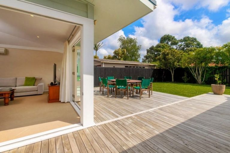 Photo of property in 8/282 Point Chevalier Road, Point Chevalier, Auckland, 1022