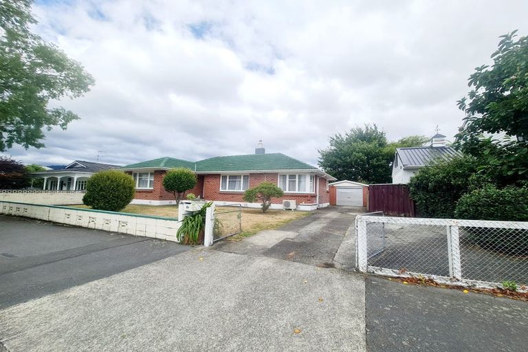 Photo of property in 2a Sutherland Avenue, Silverstream, Upper Hutt, 5019