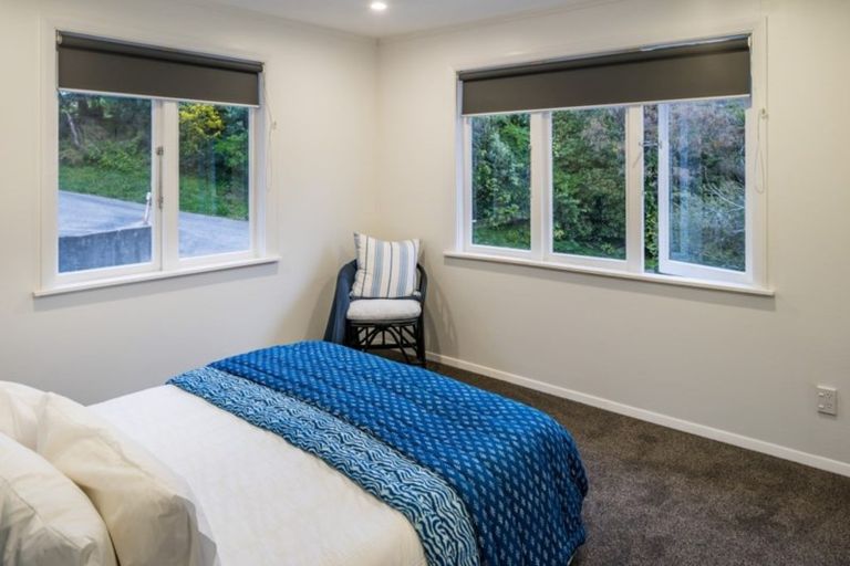 Photo of property in 69 Kahu Road, Paremata, Porirua, 5024