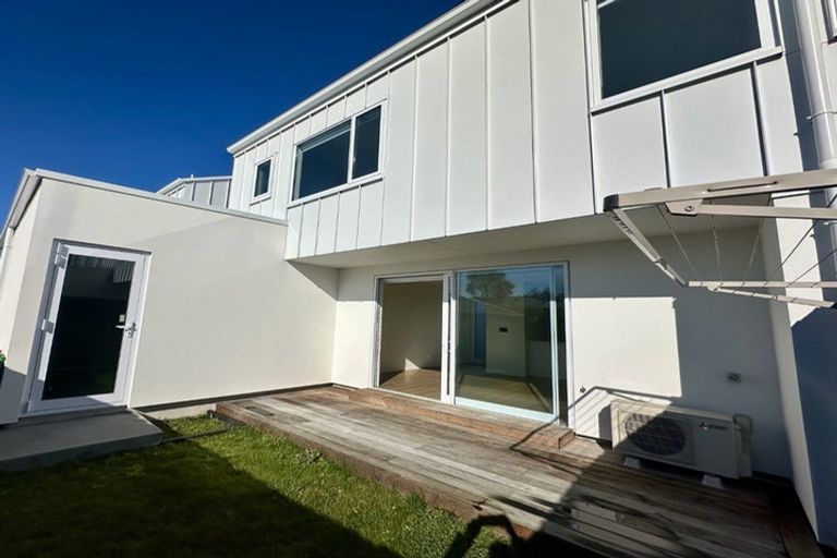 Photo of property in 3/69 Wychbury Street, Spreydon, Christchurch, 8024