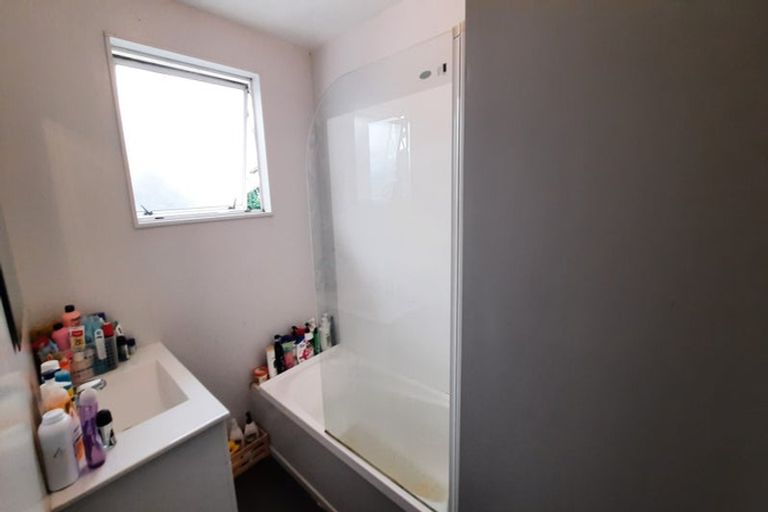 Photo of property in 16 Halsey Street, Clinton, 9534