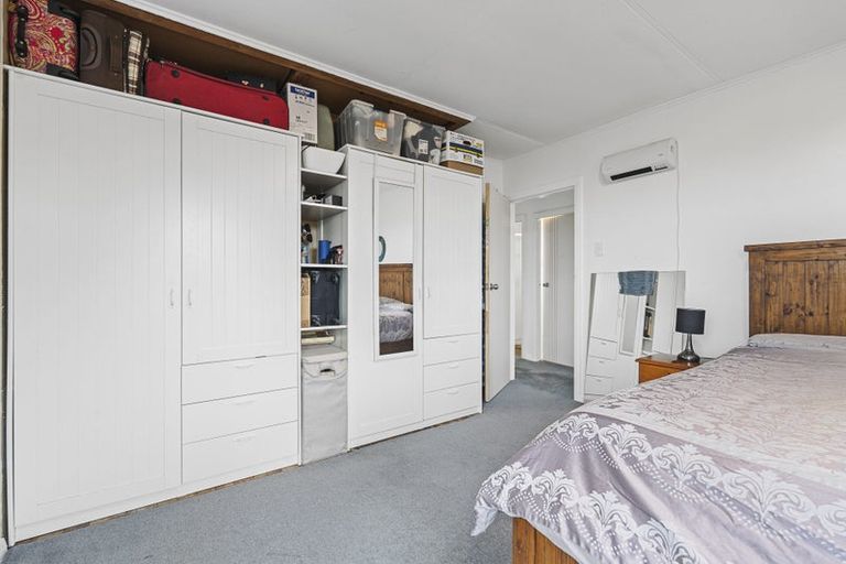 Photo of property in 64 Omata Road, Marfell, New Plymouth, 4310