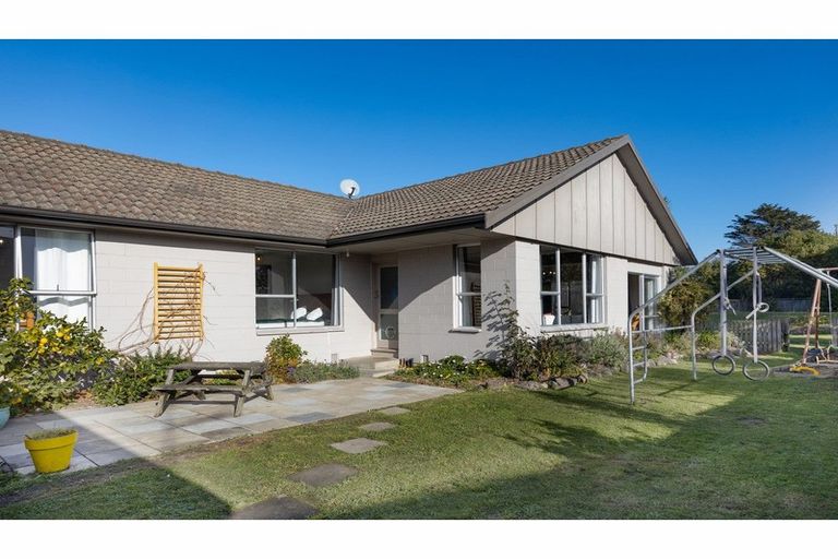 Photo of property in 27 Seafield Place, South New Brighton, Christchurch, 8062