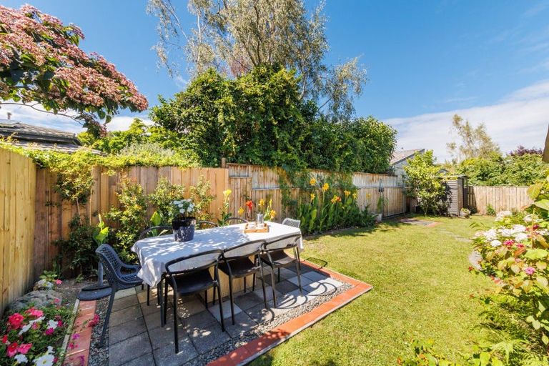 Photo of property in 42a Elmira Avenue, Hokowhitu, Palmerston North, 4410