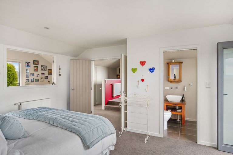 Photo of property in 10 Old Golf Course Road, Bridge Hill, Alexandra, 9320