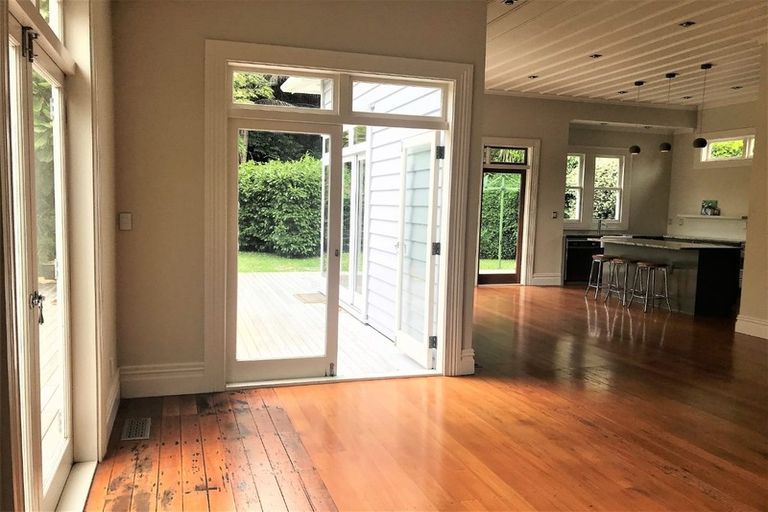 Photo of property in 74 Esplanade Road, Mount Eden, Auckland, 1024