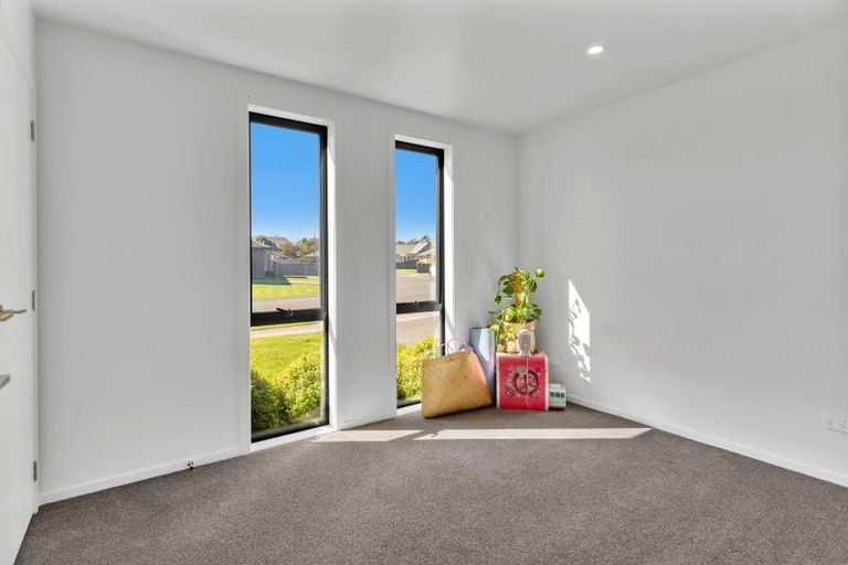 Photo of property in 19 Tarata Grove, Lansdowne, Masterton, 5810