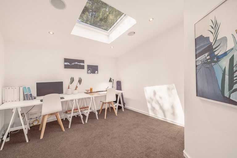 Photo of property in 277 Cannon Hill Crescent, Mount Pleasant, Christchurch, 8081