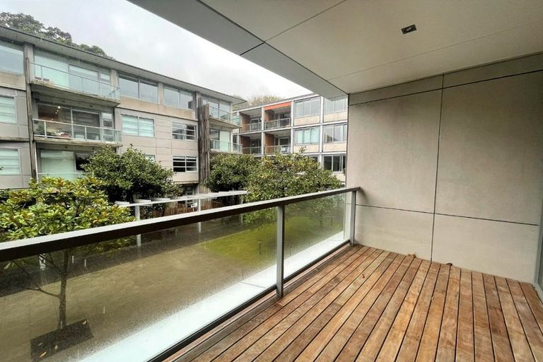 Photo of property in Revolucion Apartments, 404n/28 Torrens Terrace, Mount Cook, Wellington, 6011